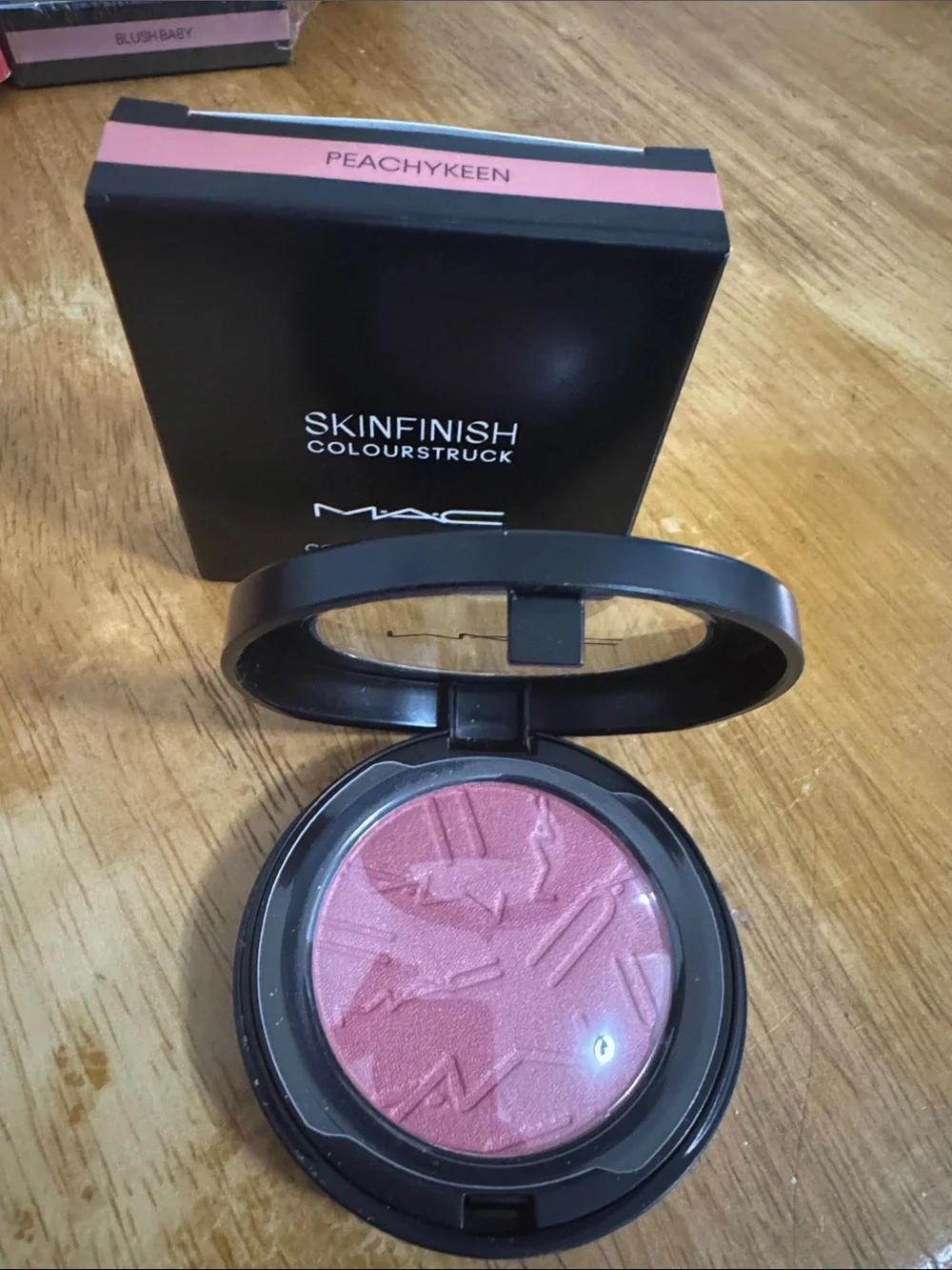 MAC Cosmetics Skinfinish Colourstruck Blush — Peachykeen